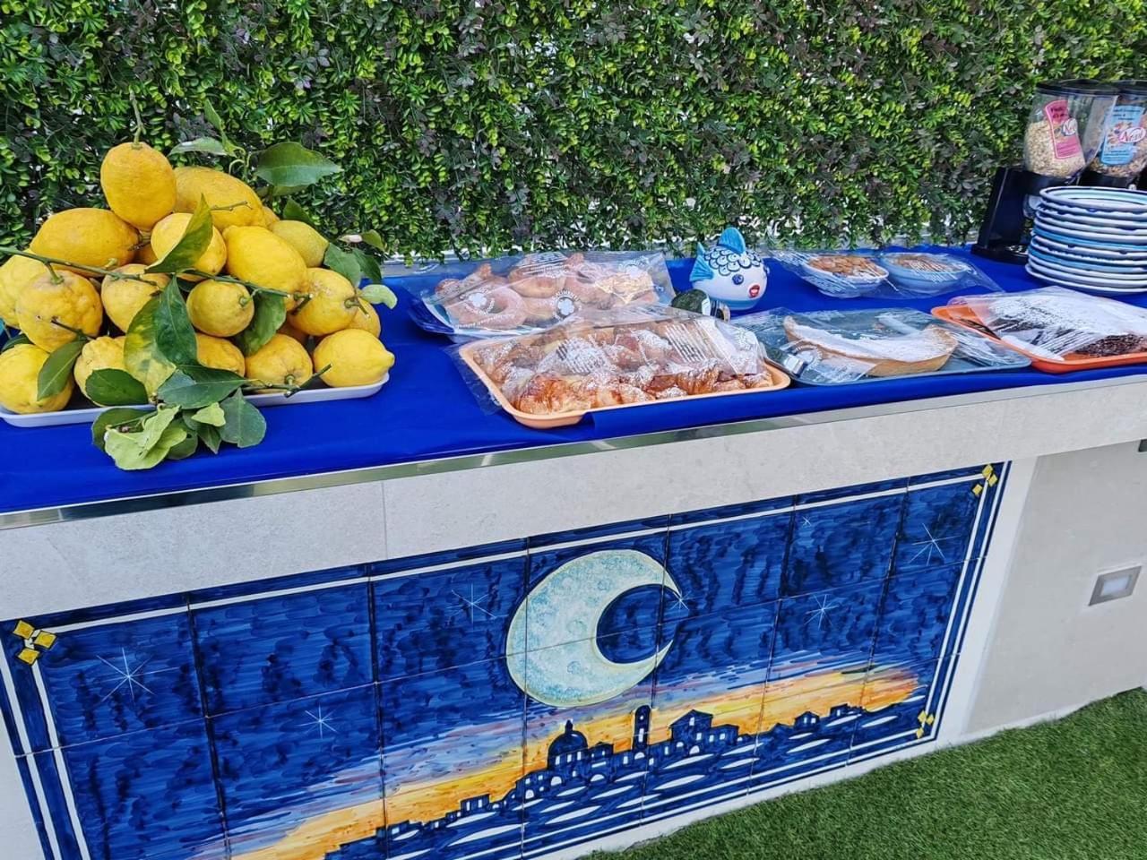 Al Chiaro Di Luna Luxury Suites Amalfi Coast Vietri Dış mekan fotoğraf